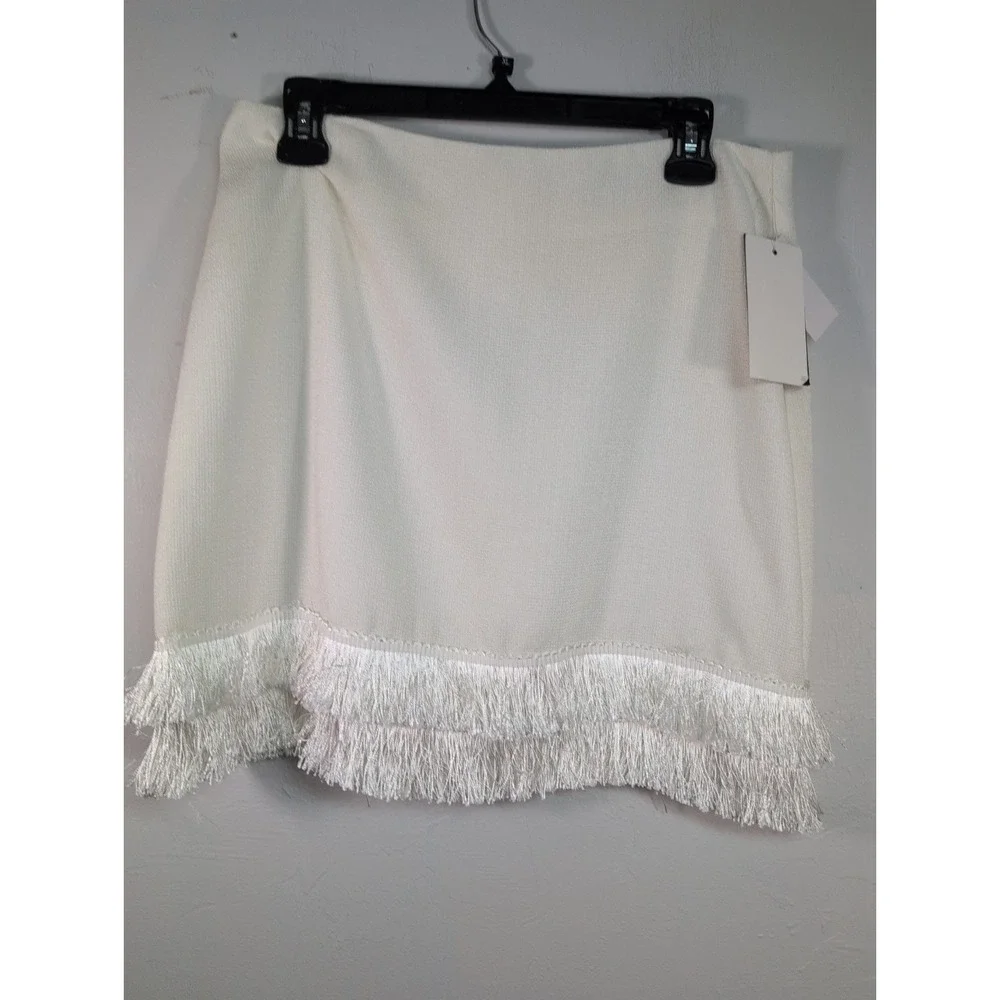 Women's FASHION UNION Off White Textured Skirt Size M NWT